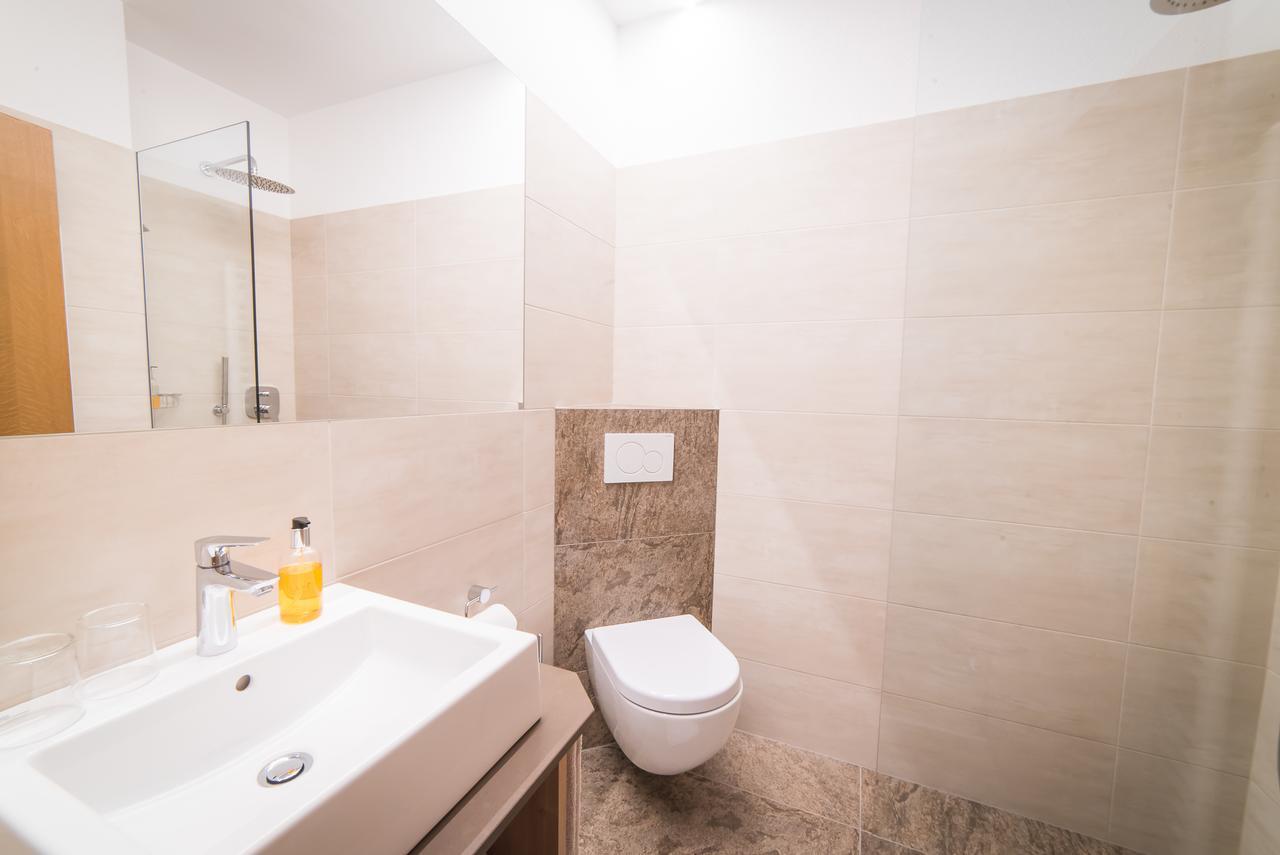 קסטלבלו Pension Apartments Pardell מראה חיצוני תמונה